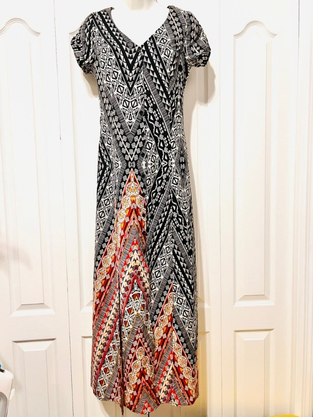 Fire Los Angels-Maxi Black/Red Mix Aztec Flowy Button Up Front Dress-XS-Tie Back
